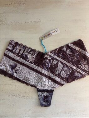Private Arts film noir lace low rise cheeksters